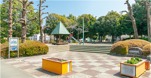 富士見南児童公園（約700m・徒歩９分）