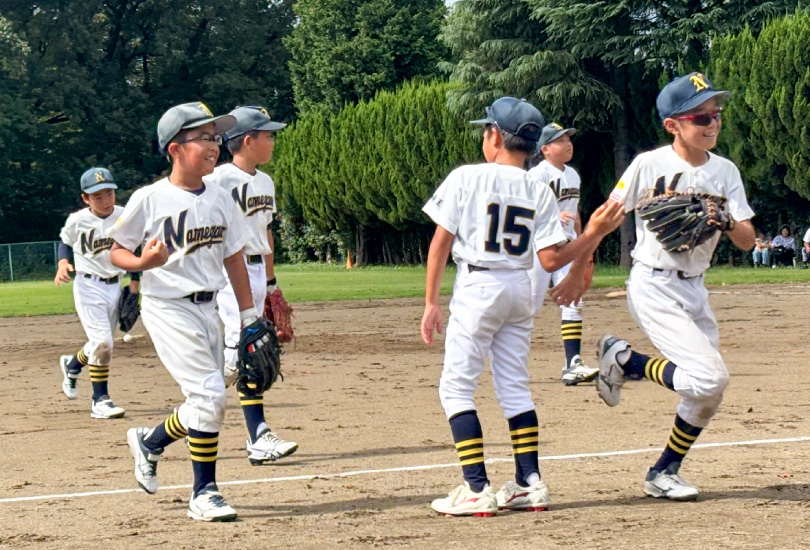 No.1 ナイスプレー！仲間を笑顔で迎える瞬間